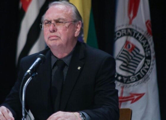 Corinthians tem contas bloqueadas por dívida com advogado