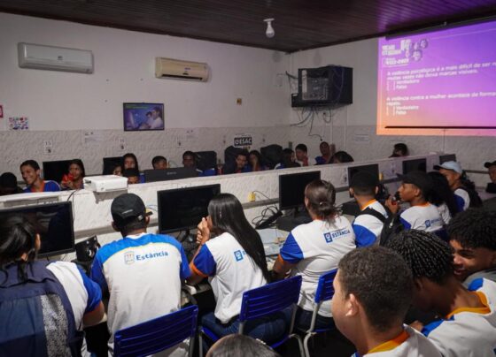 Em Estância, estudantes participam de ação da PromuAlese sobre violência contra a mulher