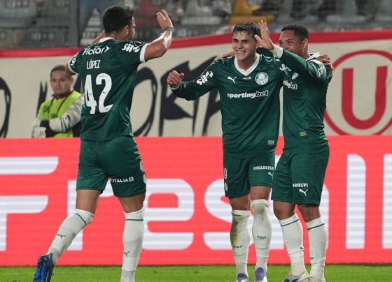 Palmeiras goleia e praticamente garante vaga na Libertadores