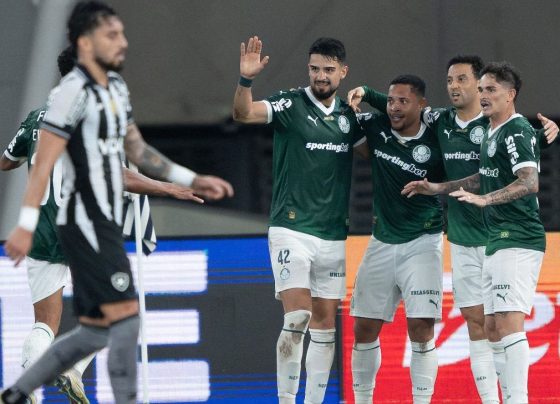 Palmeiras vence Botafogo no Rio e dorme na vice-liderança do Brasileirão