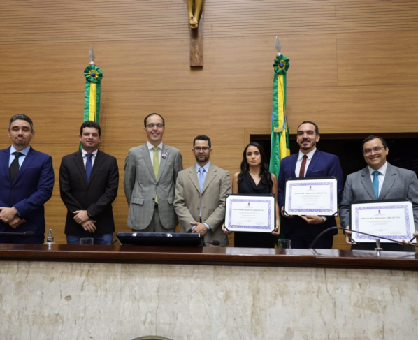 Peritos Criminais são homenageados em Sessão Especial na Alese