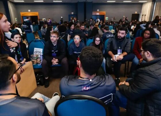 Programa Educação que Transforma leva empreendedorismo a jovens catarinenses durante o Startup Summit 2025 | ASN Nacional