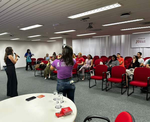Promualese realiza palestra em alusão ao ´Agosto Lilás´