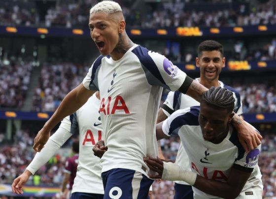 Richarlison enlouquece jornal inglês: ‘Esplêndido e brilhante’