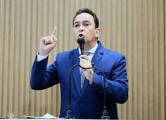 Fábio Meireles (PDT) critica gestão municipal sobre compra de ônibus elétricos