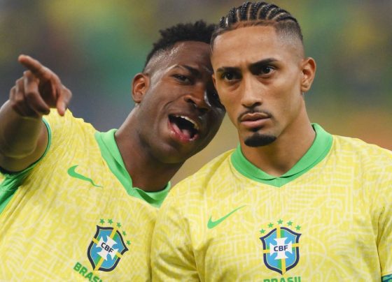 Vinicius Jr. e Raphinha são indicados à Bola de Ouro; veja lista