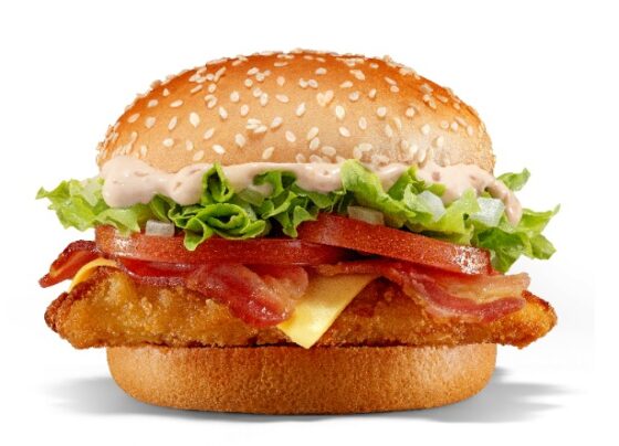 Bob’s celebra ‘Dia do Bacon’ com o Chicken Bacon de Responsa