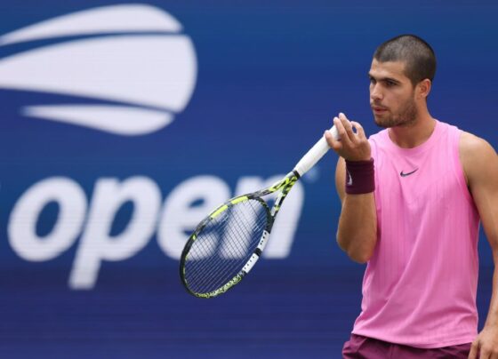 Alcaraz elimina Lehecka nas quartas do US Open e vai pegar Djokovic na semifinal