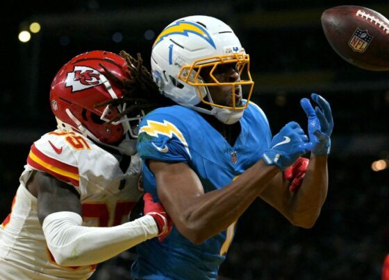 Chargers seguram reação e vencem Chiefs em jogaço