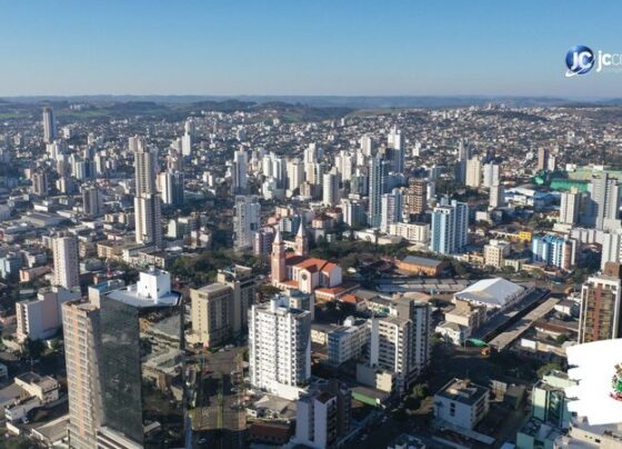 Concurso da Câmara de Chapecó (SC) abre vagas que pagam quase R$ 10 mil