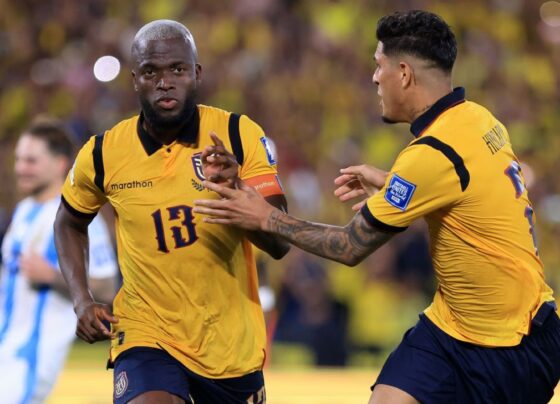 Equador encerra eliminatórias com vitória sobre a Argentina