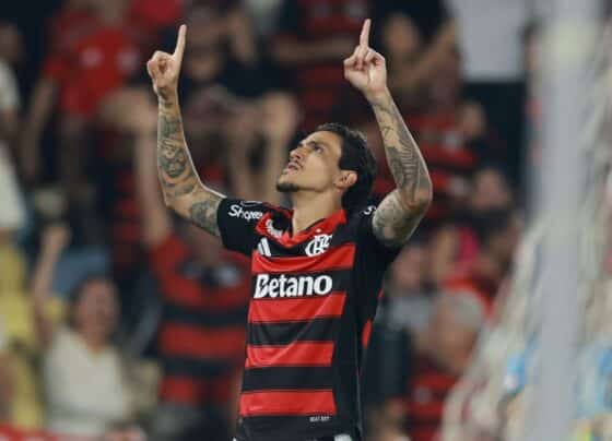Flamengo vence Estudiantes, mas gol sofrido no fim mantém jogo aberto na Libertadores