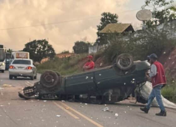 Motorista da Prefeitura de São Cristóvão fica ferido após capotar veículo particular na SE-464