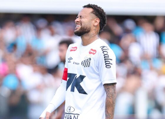 Neymar em campo sintético no Santos? Empresa revela novidade e faz ‘convite’
