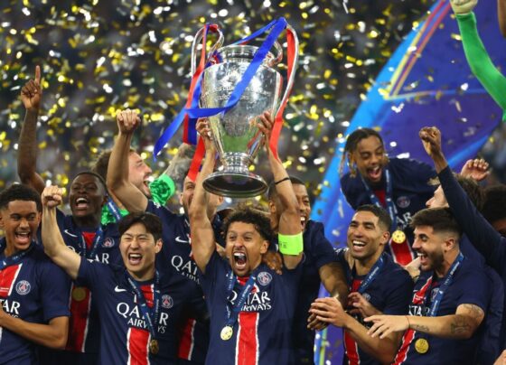 PSG supera Botafogo e é eleito clube do ano no prêmio Bola de Ouro