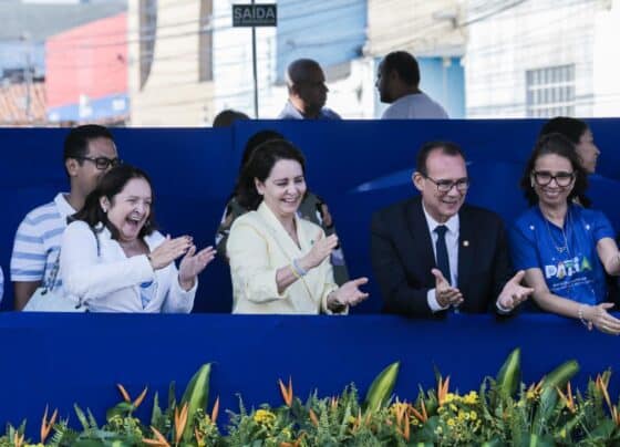 Prefeita Emília acompanha participação das escolas municipais no desfile cívico – FaxAju
