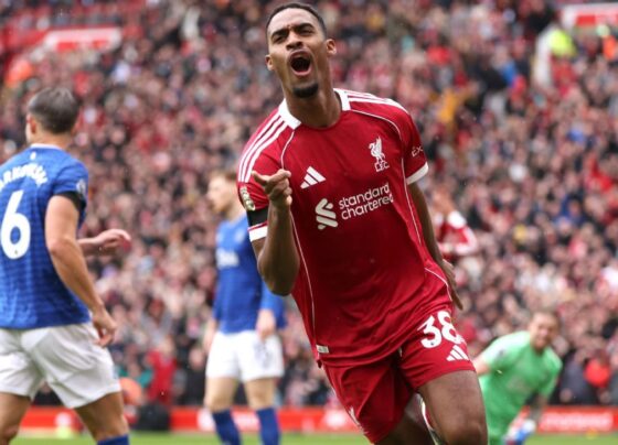 Premier League: Liverpool vence clássico emocionante contra Everton