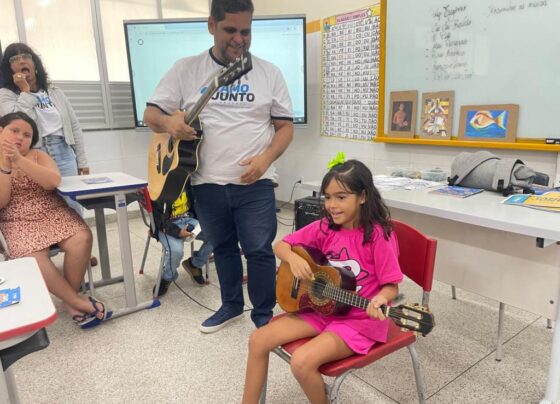 Violão, canto e arte marcam a presença da Secult no Tamo Junto Aracaju