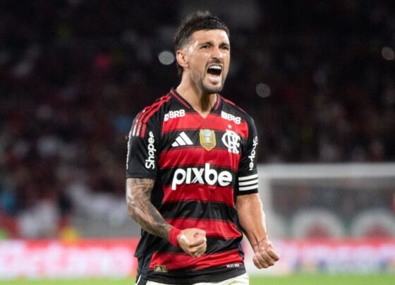 Arrascaeta comenta renovação com Flamengo e mostra otimismo: ‘Quase tudo certo’
