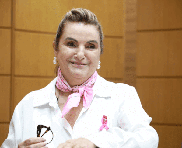 Áurea Ribeiro reforça importância da prevenção ao câncer de mama durante o ´Outubro Rosa´