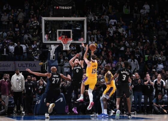 Austin Reaves acerta arremesso heroico no último lance, e Lakers vencem os Timberwolves