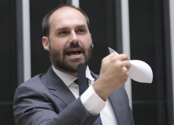 Eduardo chama candidatos à herança política de Bolsonaro de “abutres” – RO Acontece