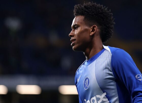 Estêvão conta bastidores de 1º gol na Champions e diz quando soube que seria titular: ‘Não consegui nem dormir’