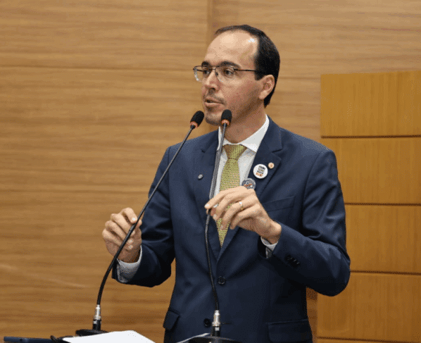 Georgeo Passos defende políticas públicas para animais, destaca conquista estudantil e critica burocracia em programas estaduais