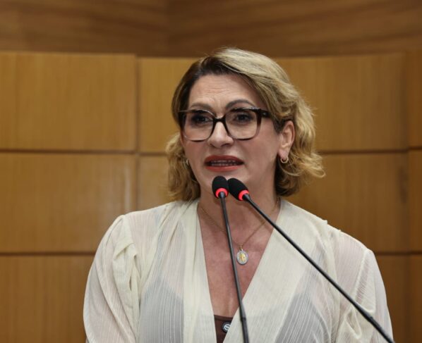 Linda Brasil lamenta morte de mais de 100 pessoas em operação policial no Rio de Janeiro