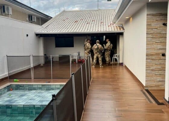 Na manhã desta quinta-feira (30/10) a Força Integrada de Combate ao Crime Organizado em Sergipe (FICCO/SE) deflagrou a Operação ARCANUM, com o objetivo de desarticular organização criminosa envolvida em tráfico interestadual de drogas e lavagem de dinheiro.