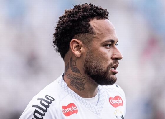 Santos mantém cautela e projeta retorno de Neymar contra o Flamengo