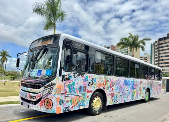 Setransp e Prefeitura se unem e entregam mais um ônibus para crianças colorirem – FaxAju