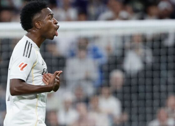 Xabi Alonso se manifesta e é direto sobre revolta de Vinicius Jr. ao ser substituído em Real Madrid x Barcelona