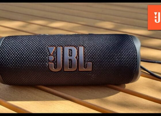 caixa de som Flip 6 da JBL com desconto de 61%