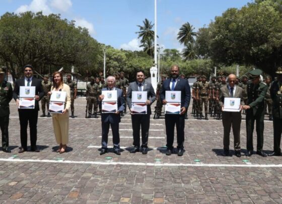 Alese presta homenagem a generais do Exército e deputados recebem honrarias militares – Portal Imprensa 1
