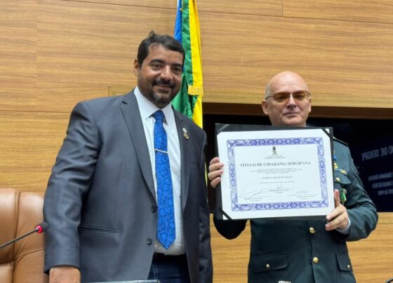 Alese concede Título de Cidadania Sergipana ao 2º Tenente da PM Juarez Carlos de Souza