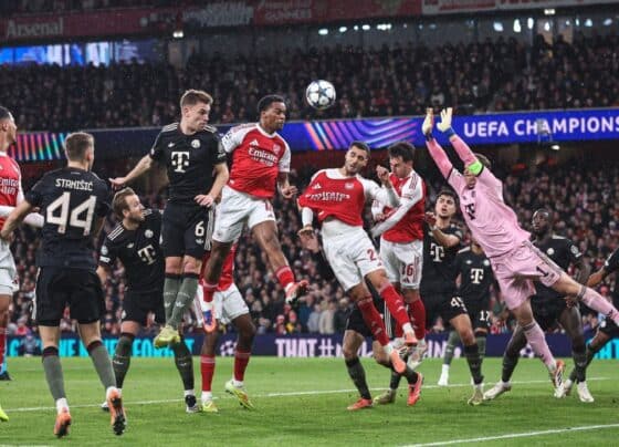 Arsenal acaba com invencibilidade do Bayern e se isola como líder e único 100% da Champions
