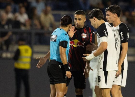 Bragantino vence o Corinthians com expulsão polêmica, pênalti ‘bem marcado’ e gol nos acréscimos