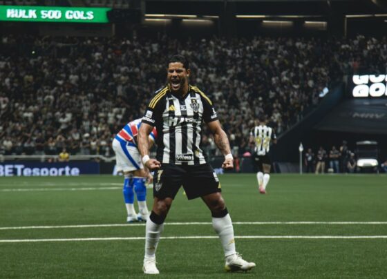 Com hat-trick de Deyverson, Fortaleza busca empate com Atlético-MG no fim e estraga festa de Hulk