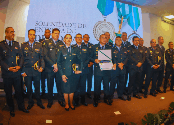 Comandante-geral recebe Medalha “Amigo do Tribunal” e PMSE prestigia Solenidade no TCE/SE – P.M.S.E.