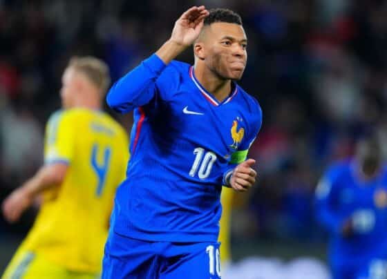 França vence Ucrânia em noite de gala de Mbappé e garante vaga na Copa do Mundo de 2026