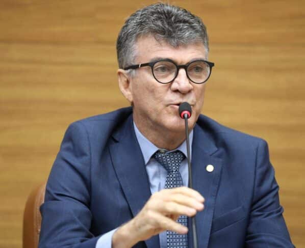Garibalde Mendonça destaca retorno às atividades legislativas