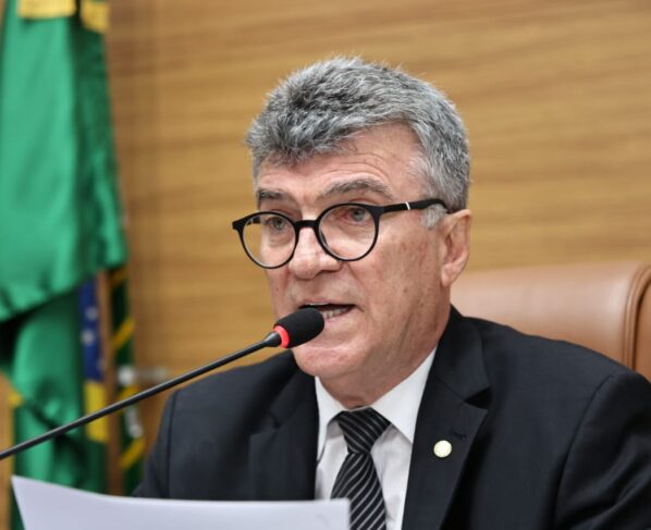 Garibalde Mendonça lê nota da Prefeitura de Arauá sobre transferência de animais