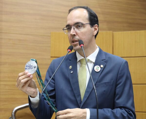 Georgeo Passos celebra conquista do futebol feminino sergipano