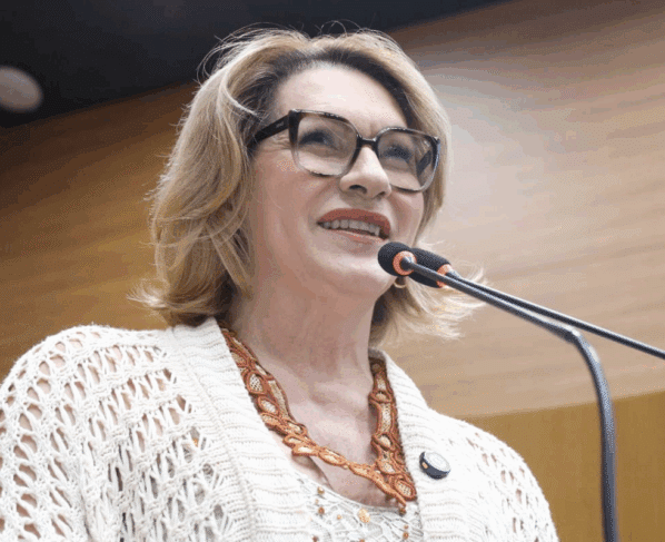 Linda Brasil defende políticas públicas de cuidado e atenção à pessoa idosa em Sergipe