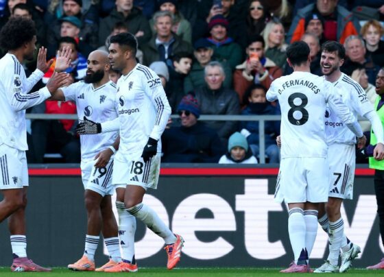 Manchester United vira para cima do Crystal Palace e volta a vencer após três partidas