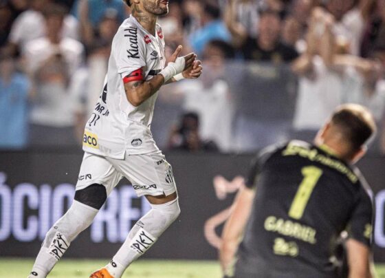 Neymar diz que ‘não está tudo bem’ e desabafa sobre lesão após marcar pelo Santos: ‘Sou ser humano’