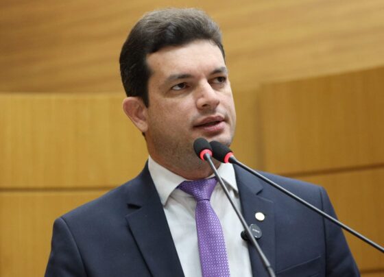 Paulo Jr. propõe regulamentar recarga de veículos elétricos em condomínios