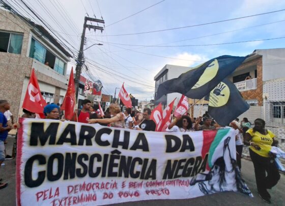 Combate ao racismo e cultura preta na Caminhada da Consciência Negra 2025