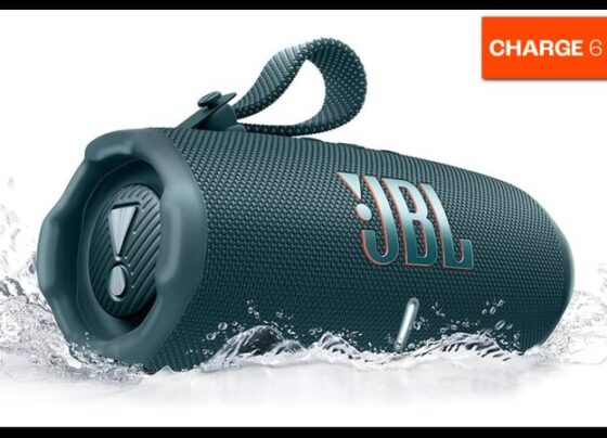 44% de desconto na caixa de som Charge 6 da JBL